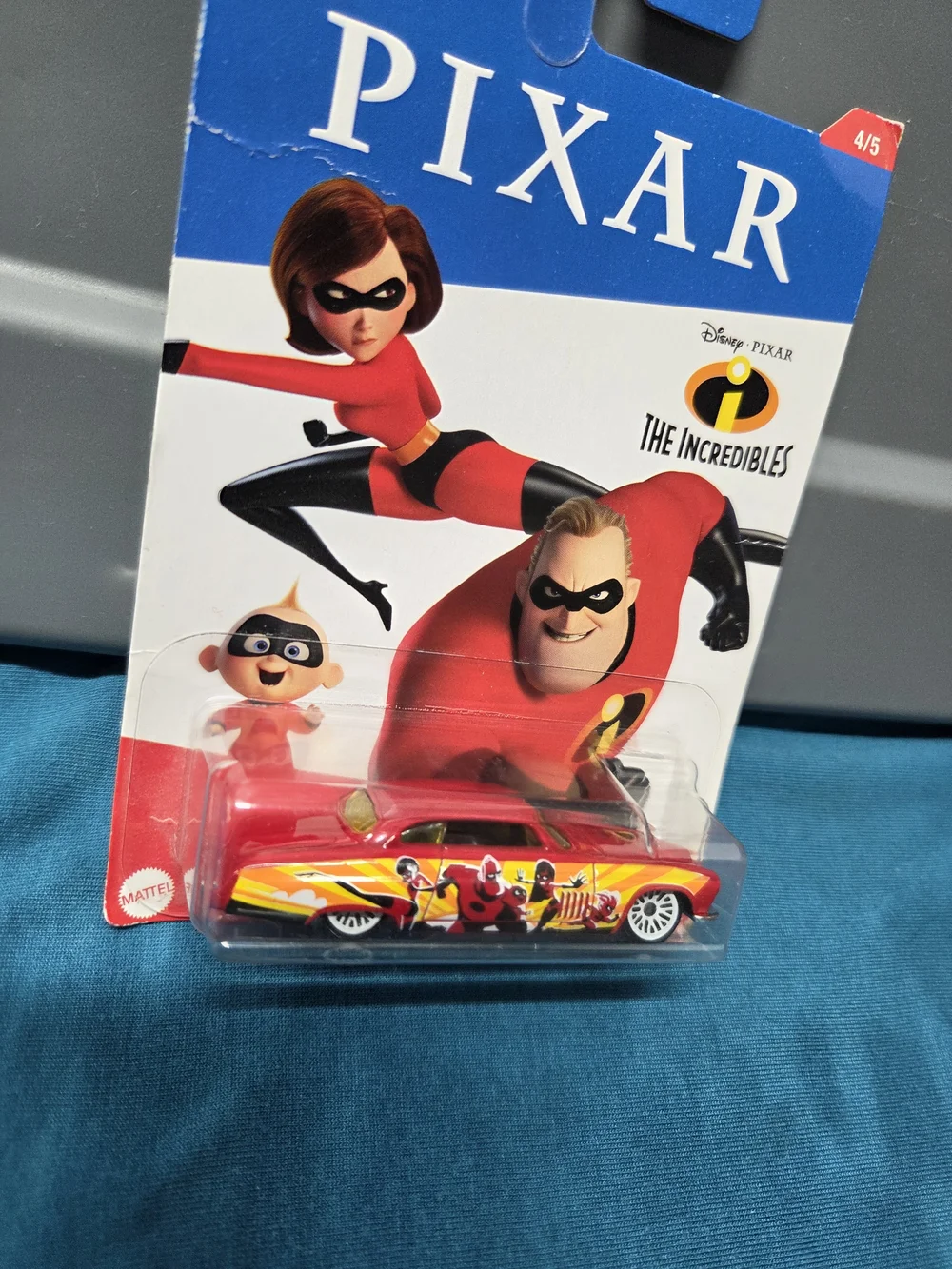 Hot Wheels Disney Pixar The Incredibles Fish'D & Chip'D Diecast